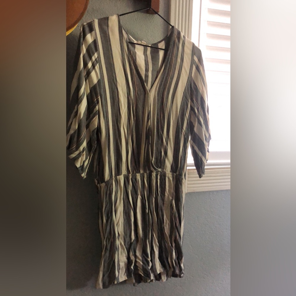 All $3 piece clothing. - Picture 7 of 13